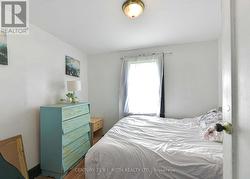 Bedroom 2 - 