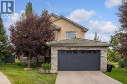 81 Royal Crest Terrace NW Calgary, AB T3G 4M2
