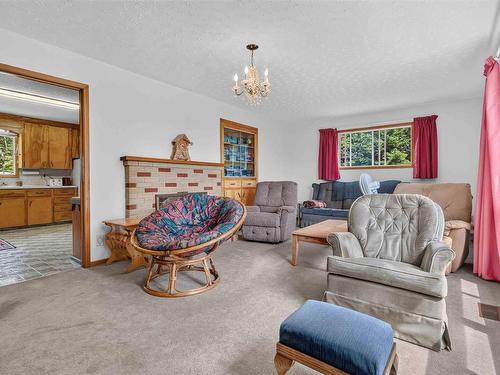 120 North Side Road, Riverport, NS - Indoor Photo Showing Living Room