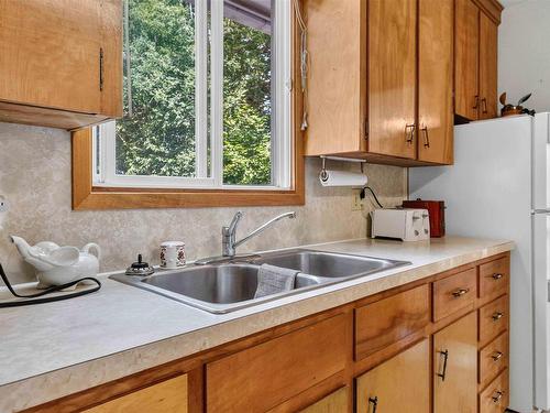 120 North Side Road, Riverport, NS - Indoor Photo Showing Kitchen With Double Sink