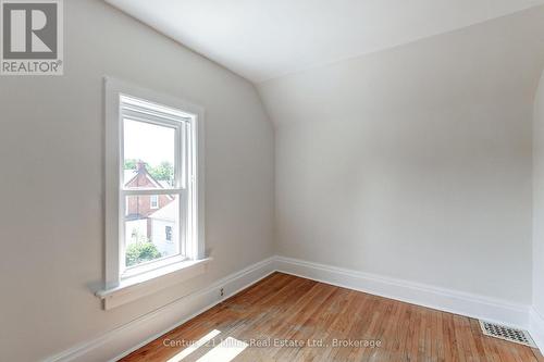 17 Whitney Place, Kitchener, ON - Indoor Photo Showing Other Room