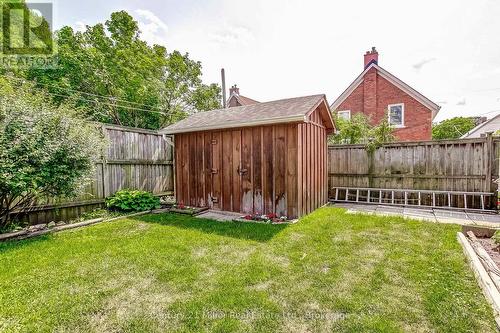 17 Whitney Place, Kitchener, ON - Outdoor