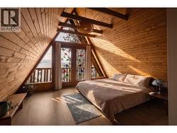 Upstairs bedroom 1. - 