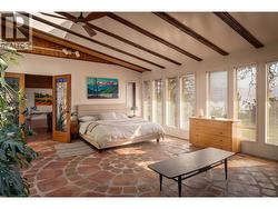 Downstairs bedroom. - 