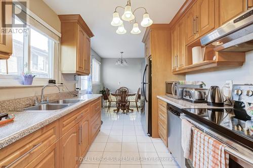 7236 Meyer Drive, Mississauga, ON - Indoor Photo Showing Kitchen With Double Sink