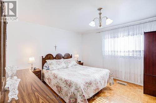 Primary Bedroom - 7236 Meyer Drive, Mississauga, ON - Indoor Photo Showing Bedroom