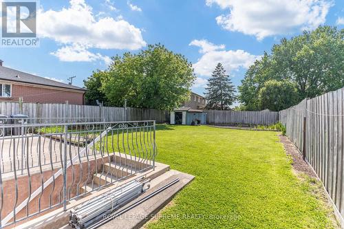7236 Meyer Drive, Mississauga, ON - Outdoor