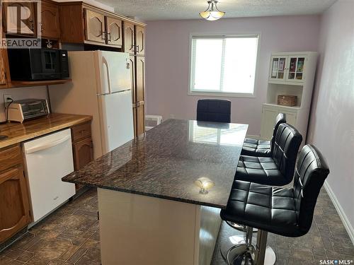 214 Westview Drive, Coronach, SK - Indoor Photo Showing Kitchen