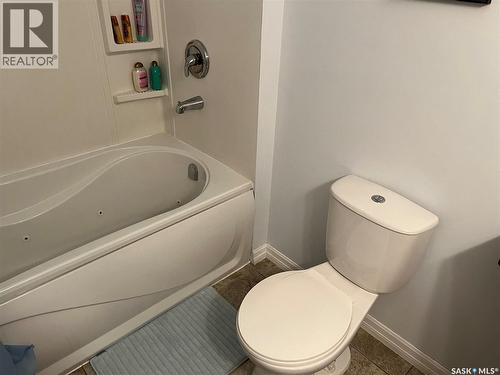214 Westview Drive, Coronach, SK - Indoor Photo Showing Bathroom