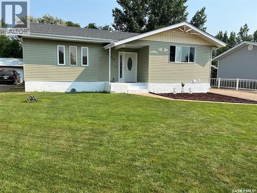 214 Westview Drive, Coronach, SK - Outdoor