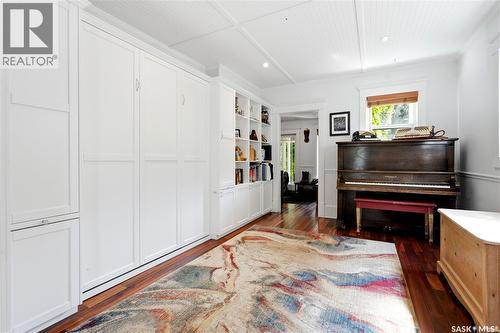 518 10Th Street E, Saskatoon, SK - Indoor Photo Showing Other Room