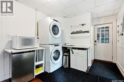 518 10Th Street E, Saskatoon, SK - Indoor Photo Showing Laundry Room
