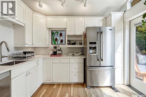 518 10Th Street E, Saskatoon, SK - Indoor Photo Showing Kitchen