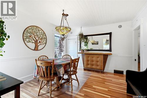518 10Th Street E, Saskatoon, SK - Indoor Photo Showing Dining Room