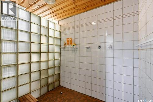518 10Th Street E, Saskatoon, SK - Indoor Photo Showing Other Room
