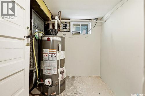 518 10Th Street E, Saskatoon, SK - Indoor