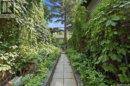 518 10Th Street E, Saskatoon, SK - Outdoor