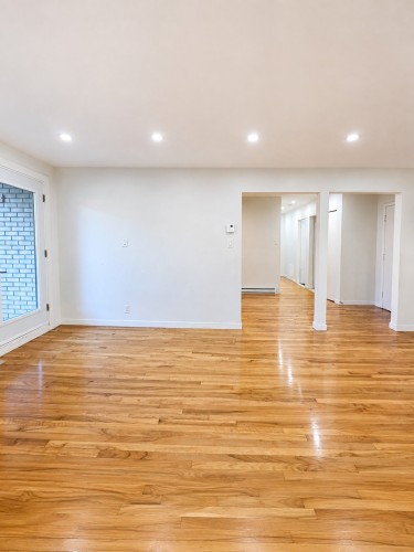211-216 Rue Lawrence , Longueuil (Greenfield Park), QC J4V 2Z4 2