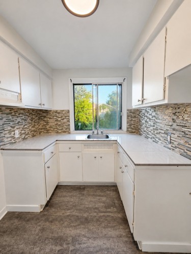 211-216 Rue Lawrence , Longueuil (Greenfield Park), QC J4V 2Z4 5