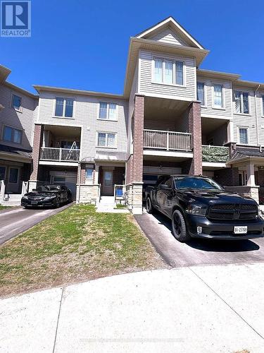 42 AMBEREEN PLACE E  Clarington, ON L1C 7H5