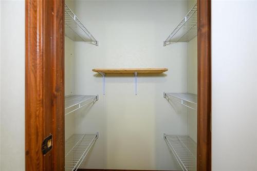 53 Springwood Drive, Winnipeg, MB - Indoor With Storage
