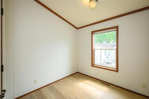 53 Springwood Drive, Winnipeg, MB - Indoor Photo Showing Other Room