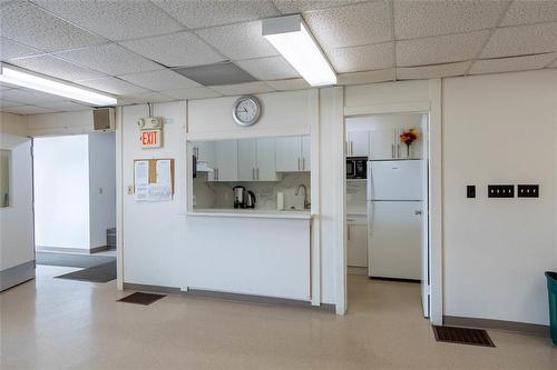 53 Springwood Drive, Winnipeg, MB - Indoor