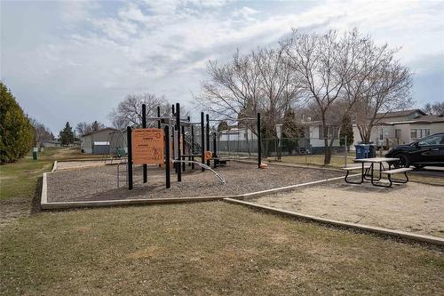 53 Springwood Drive, Winnipeg, MB - Outdoor