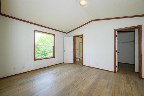 53 Springwood Drive, Winnipeg, MB - Indoor Photo Showing Other Room