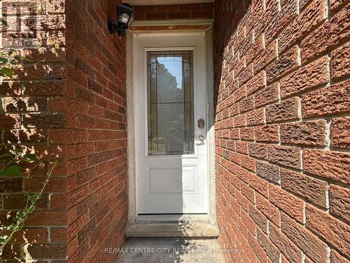 67 WALMER GARDENS , London North (North K), Ontario N6G 4H5 3