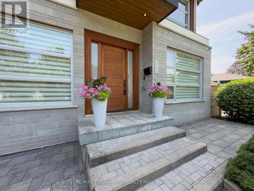 5178 Hunter Drive, Burlington, ON 