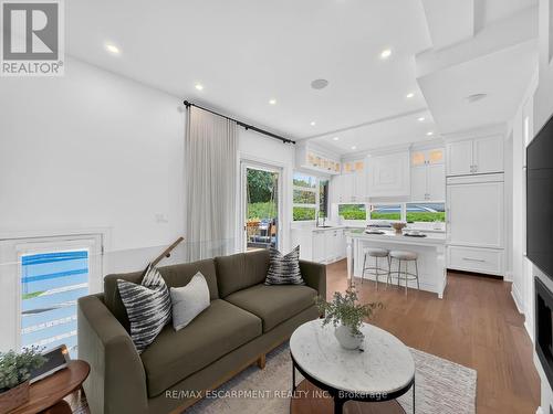 5178 Hunter Drive, Burlington, ON 