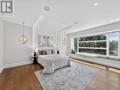 5178 Hunter Drive, Burlington, ON 