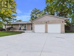 796 LAKE RANGE DRIVE Huron-Kinloss, ON N2Z 0B3