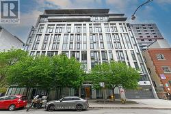 701 - 32 CAMDEN STREET Toronto, ON M5V 0G4