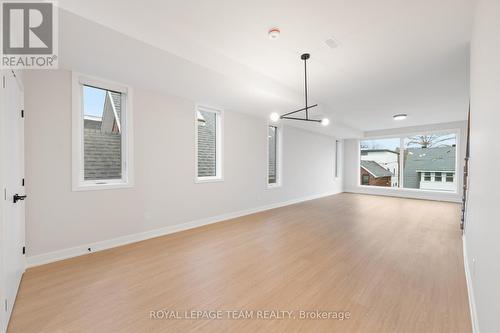 3 - 49 GROSVENOR AVENUE , Ottawa, Ontario K1S 4S1 4