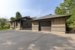 Garage - 