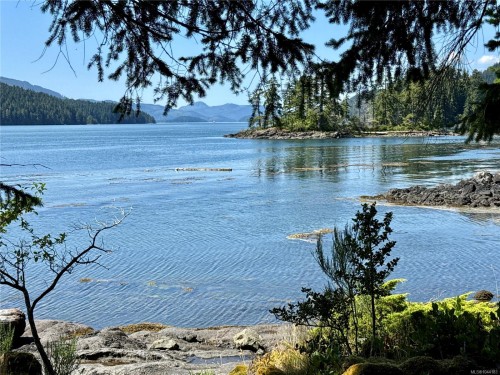 185 Leeson Point Rd, Quatsino, BC 