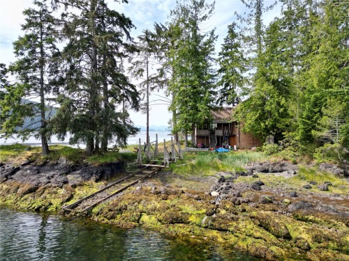185 Leeson Point Rd, Quatsino, BC 