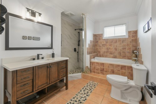 Salle de bains - 7305 Rue Turner, Brossard, QC - Indoor Photo Showing Bathroom