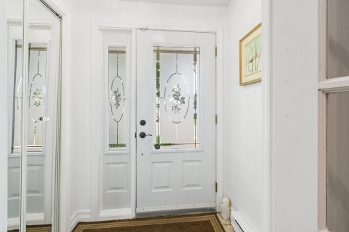 Hall d'entrée/Vestibule - 7305 Rue Turner, Brossard, QC - Indoor Photo Showing Other Room