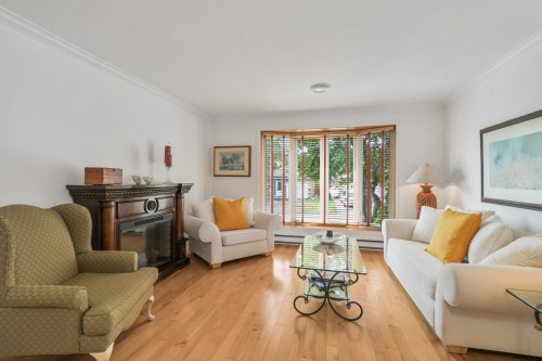Salon - 7305 Rue Turner, Brossard, QC - Indoor Photo Showing Living Room