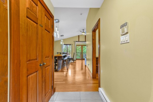 Hall d'entrée/Vestibule - 47-2110 Ch. Du Lac-Quenouille, Val-Des-Lacs, QC - Indoor Photo Showing Other Room