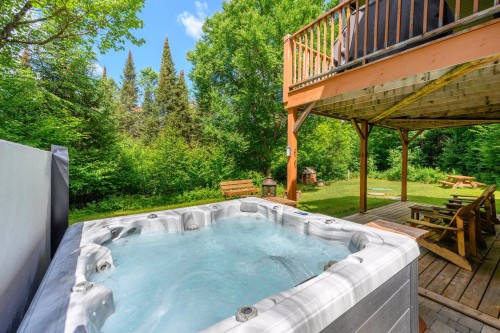 Spa - 47-2110 Ch. Du Lac-Quenouille, Val-Des-Lacs, QC - Outdoor With Deck Patio Veranda With Backyard