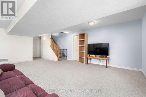 downstairs to walkout lower level - 246 16Th Avenue Crescent, Hanover, ON - Indoor