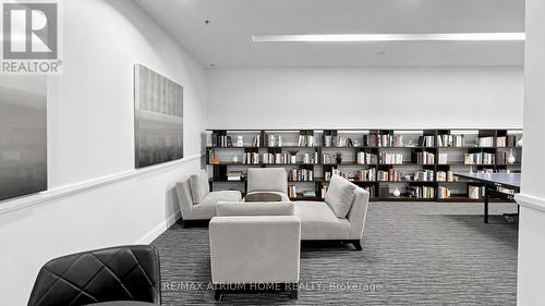 1109 - 2910 Highway 7, Vaughan, ON - Indoor