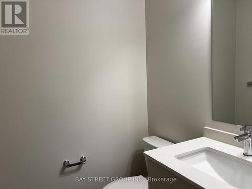 603 Boyd Lane, Milton, ON - Indoor Photo Showing Bathroom
