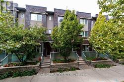 TH51 - 315 VILLAGE GREEN SQUARE STREET  Toronto, ON M1S 0L2
