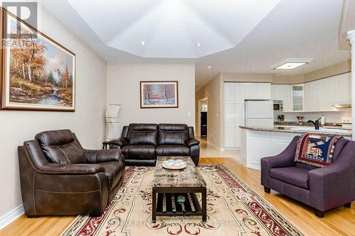 128 Valleywood Boulevard, Caledon, ON - Indoor Photo Showing Living Room