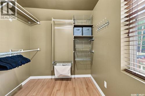 406 27Th Street W, Saskatoon, SK - Indoor With Storage